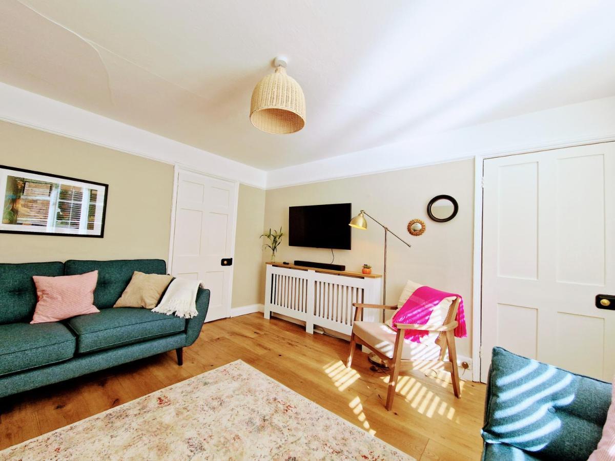 Cheerful 3 Bed Grade II Central Cottage Cirencester Exterior foto