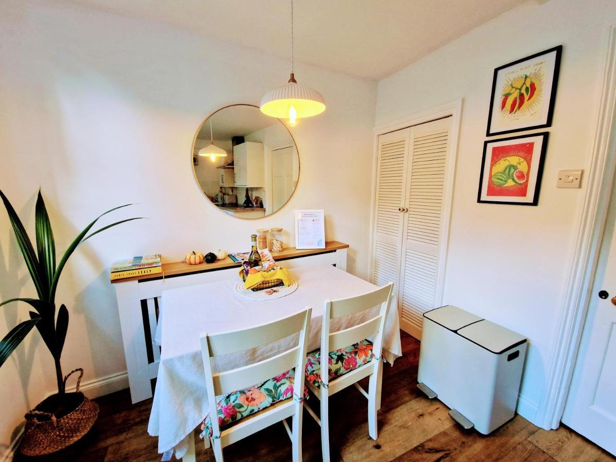 Cheerful 3 Bed Grade II Central Cottage Cirencester Exterior foto